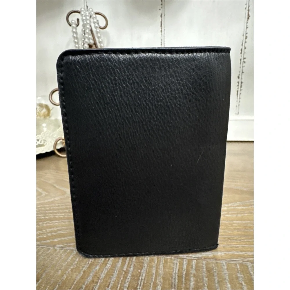 A New Day Passport Case Black Faux Leather VT10417 NEW